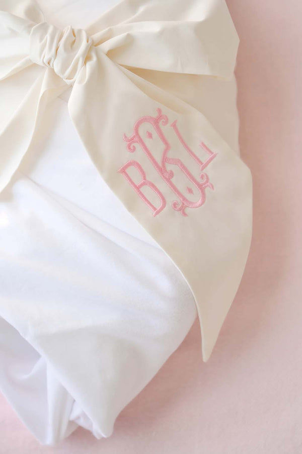  Monogram: Palm Beach Pink, Briggs Font